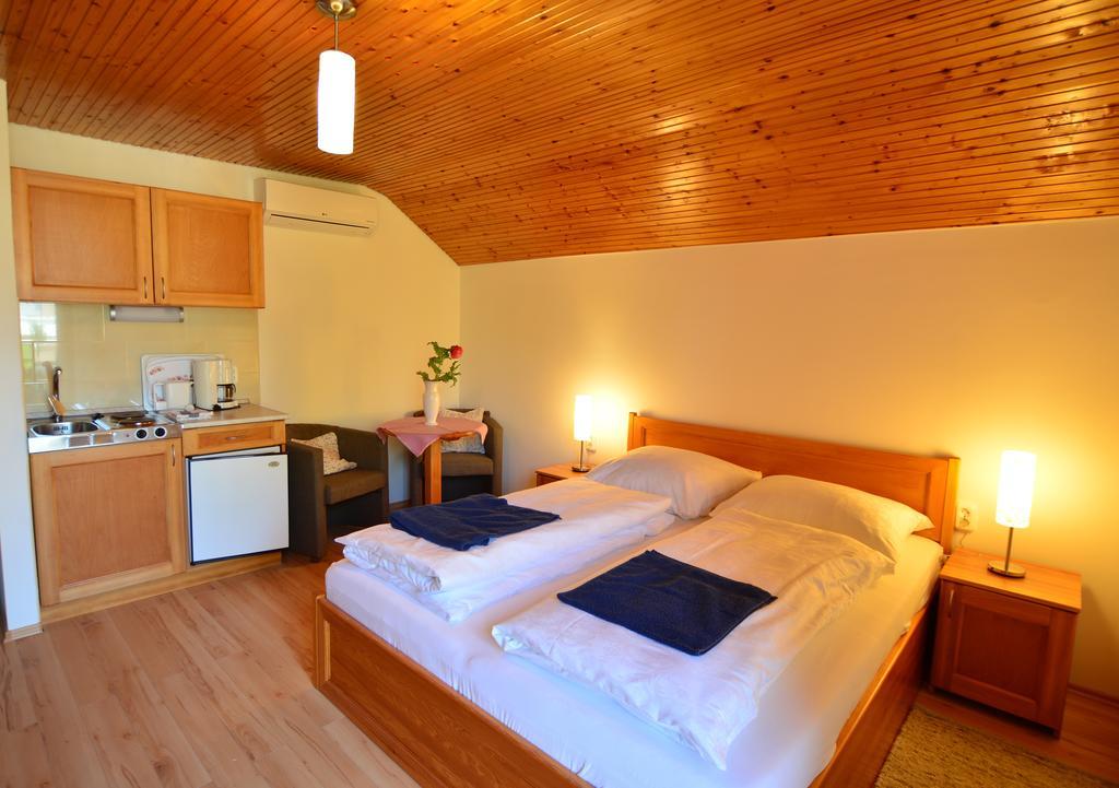 Viragoskert Apartman Hévíz Chambre photo